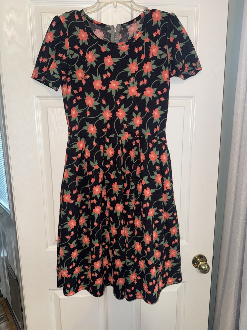 LuLaRoe Amelia Black Orange Floral Pansy Peony Zipper Pockets Large